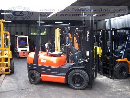 ขายรถ โฟล์คลิฟท์ TOYOTA รุ่น 6-FD25