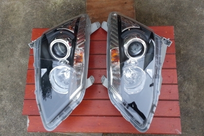 ไฟหน้า รถตู้ คอมมิวเตอร์ หน้าย้อย ของแท้