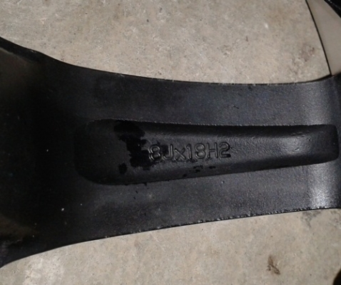 ล้อลาย,VOLK 18X8 6รู สภาพเดิมไม่เคยซ่อมพร้อมยาง 7,500