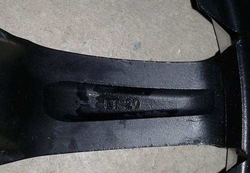 ล้อลาย,VOLK 18X8 6รู สภาพเดิมไม่เคยซ่อมพร้อมยาง 7,500