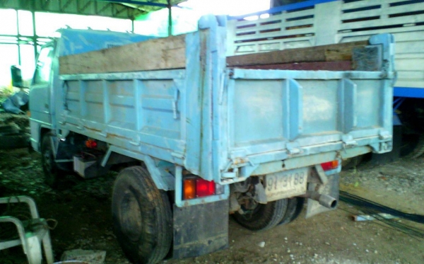 ขายถูก((185000บ.))รถ6ล้อดั้มอีซูซุNKRเครื่อง110แรง สภาพสวยพร้อมใช้(บ่มีเล่มคับ) ขายถูก((185000บ.))รถ6ล้อดั้มอีซูซุNKRเครื่อง110แรง สภาพสวยพร้อมใช้(บ่มีเล่มคับ)