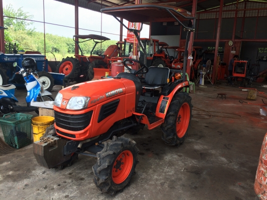 Kubota B2420