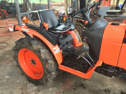 Kubota B2420