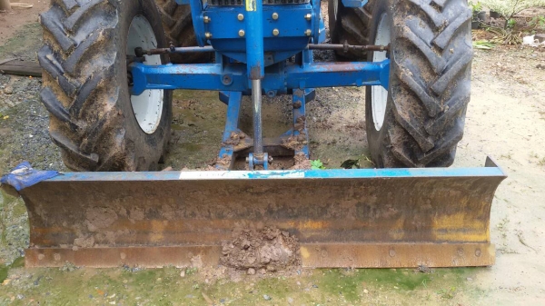 ขายรถไถ 2 เพลา ford 6610