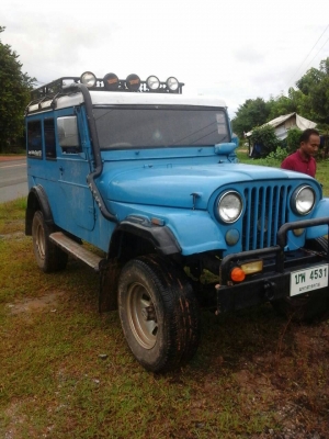 JEEP WILLY 4ประตู โฟวิล เครื่อง 3L เทอโบ เพาเวอร์ แอร์เย็น ภาษีเต็ม พร้ มรัก