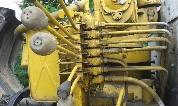 รถบรรทุก 6 ล้อติดเครน HINO รุ่น KM779