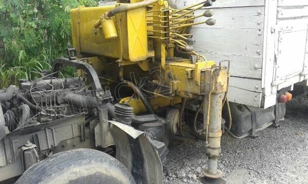 รถบรรทุก 6 ล้อติดเครน HINO รุ่น KM779