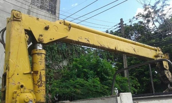 รถบรรทุก 6 ล้อติดเครน HINO รุ่น KM779