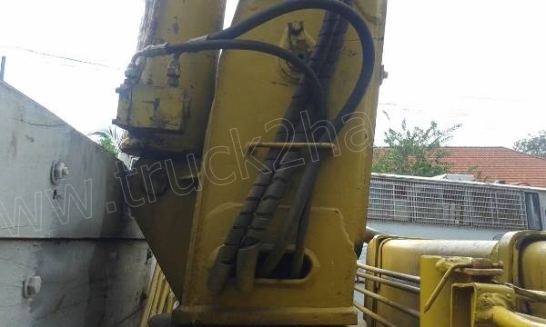 รถบรรทุก 6 ล้อติดเครน HINO รุ่น KM779