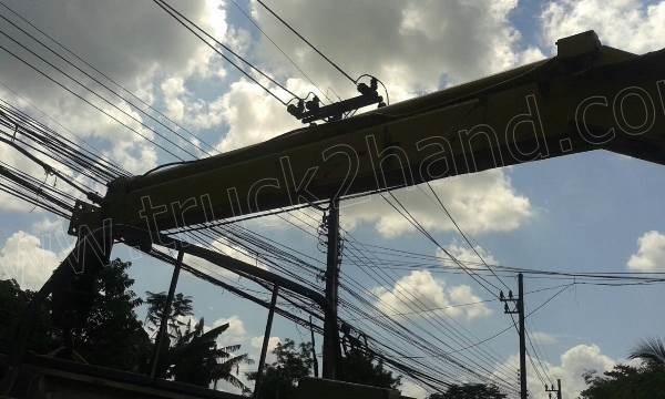 รถบรรทุก 6 ล้อติดเครน HINO รุ่น KM779