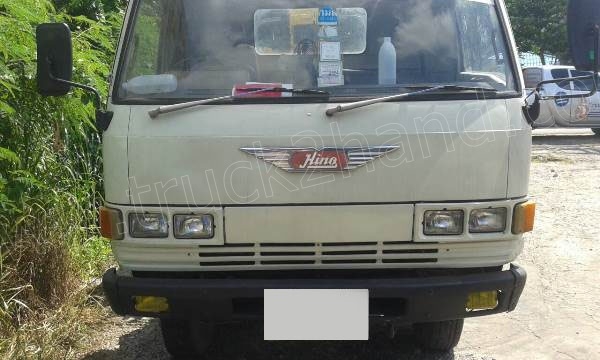 รถบรรทุก 6 ล้อติดเครน HINO รุ่น KM779