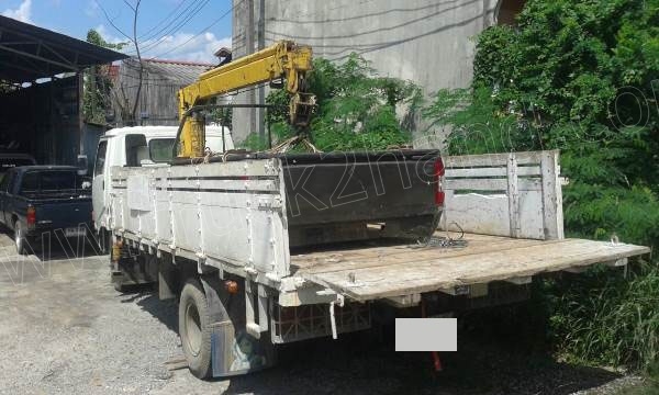 รถบรรทุก 6 ล้อติดเครน HINO รุ่น KM779