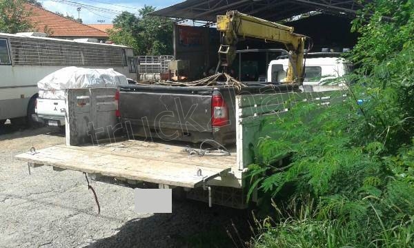 รถบรรทุก 6 ล้อติดเครน HINO รุ่น KM779