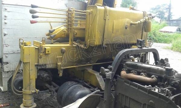 รถบรรทุก 6 ล้อติดเครน HINO รุ่น KM779