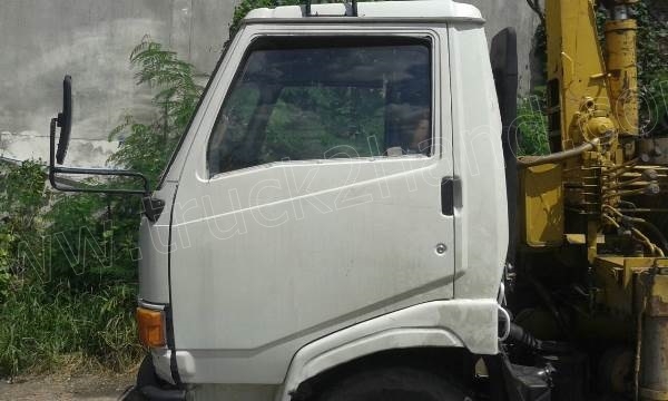 รถบรรทุก 6 ล้อติดเครน HINO รุ่น KM779