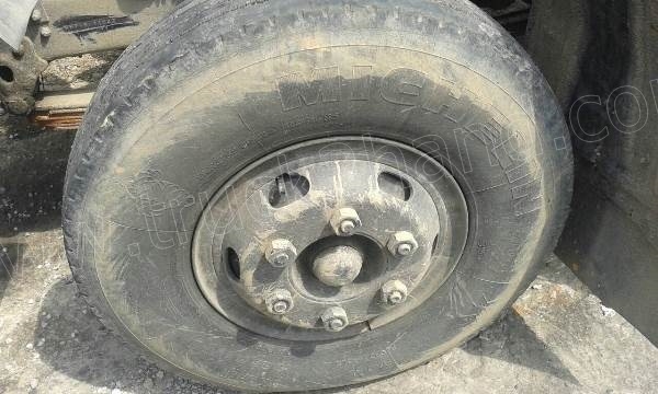 รถบรรทุก 6 ล้อติดเครน HINO รุ่น KM779