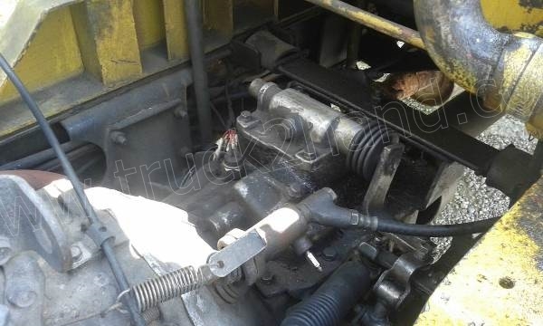 รถบรรทุก 6 ล้อติดเครน HINO รุ่น KM779