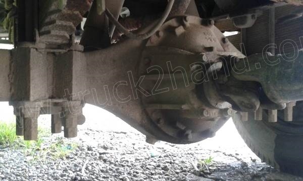 รถบรรทุก 6 ล้อติดเครน HINO รุ่น KM779