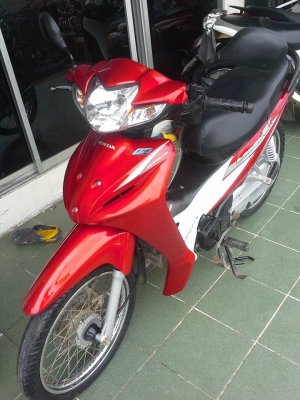 ขายถูกๆ Wave 110 i ใหม่ล่าสุด สีแดง ขาว รถอย่างสวย ระบบหัวฉีดประหยัดน้ำมัน
