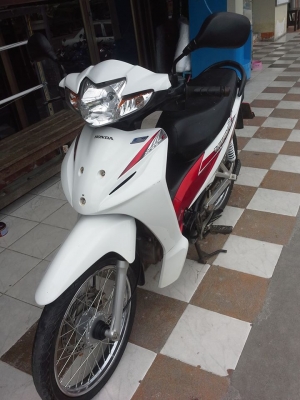 ขายถูกๆ Wave 110 i ใหม่ล่าสุด สีขาว แดง รถสวย ประหยัดน้ำมัน