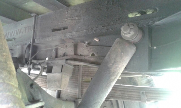 รถบรรทุก 6 ล้อ กระบะรั้ว ISUZU รุ่น NPR