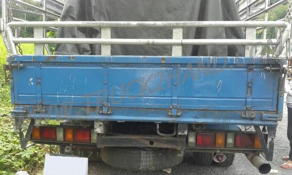 รถบรรทุก 6 ล้อ กระบะรั้ว ISUZU รุ่น NPR