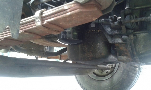 รถบรรทุก 6 ล้อ กระบะรั้ว ISUZU รุ่น NPR