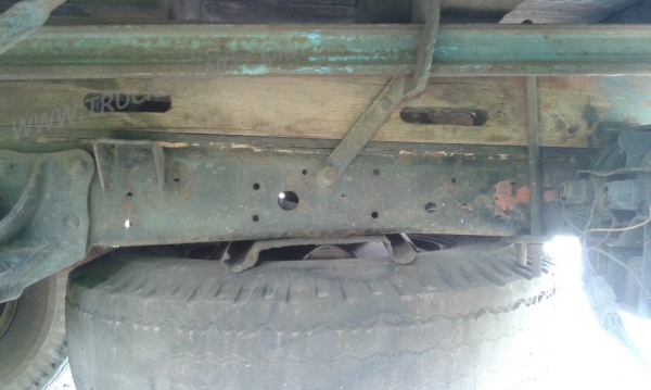 รถบรรทุก 6 ล้อ กระบะรั้ว ISUZU รุ่น NPR