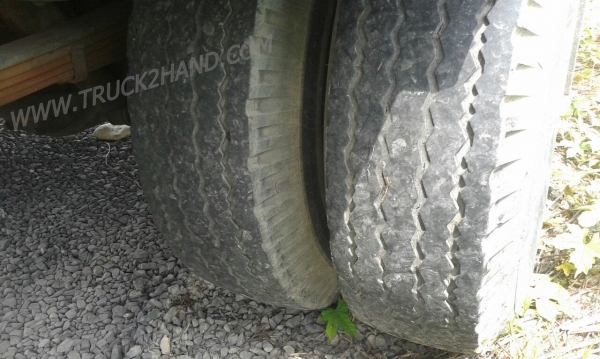 รถบรรทุก 6 ล้อ กระบะรั้ว ISUZU รุ่น NPR