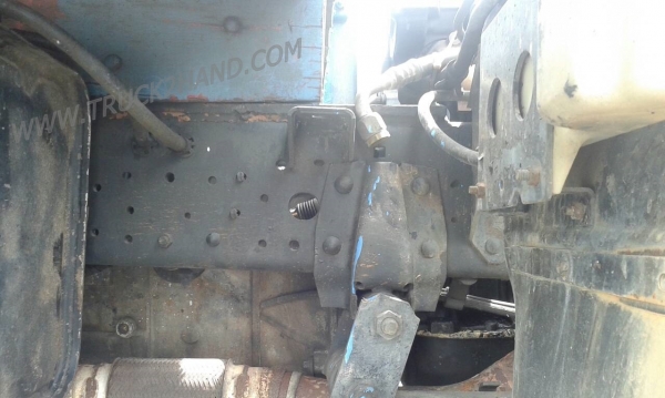 รถบรรทุก 6 ล้อ กระบะรั้ว ISUZU รุ่น NPR