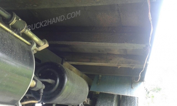 รถบรรทุก 6 ล้อ กระบะรั้ว ISUZU รุ่น NPR