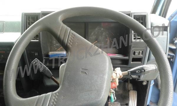 รถบรรทุก 6 ล้อ กระบะรั้ว ISUZU รุ่น NPR