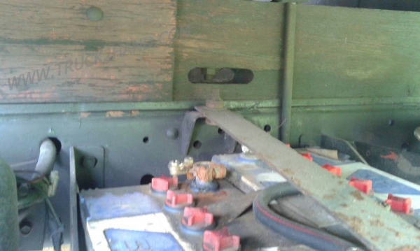 รถบรรทุก 6 ล้อ กระบะรั้ว ISUZU รุ่น NPR