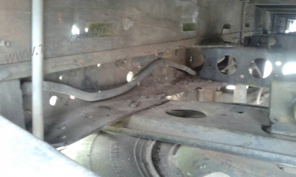 รถบรรทุก 6 ล้อ กระบะรั้ว ISUZU รุ่น NPR