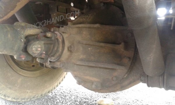 รถบรรทุก 6 ล้อ กระบะรั้ว ISUZU รุ่น NPR