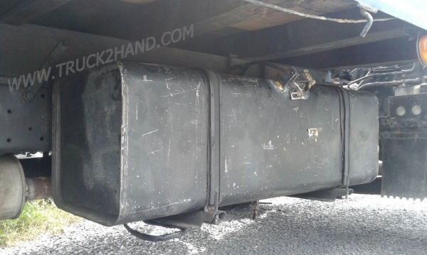 รถบรรทุก 6 ล้อ กระบะรั้ว ISUZU รุ่น NPR