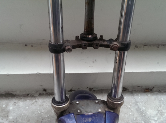 ขายโช๊คหน้ YAMAHA VR.150 สภาพดีพร้อมใช้งาน