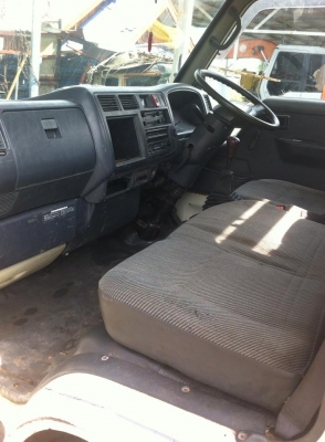 ขายหกล้อโตโยต้าBU30เครื่อง85แรงหัวใหม่แจ้งลงเล่มแล้ว พวงมาลัยพาวเวอร์ ยางดี หัวสวยบางภายในสวยไม่มีผุ เครื่องดี คัสซีสวย พร้อมใช้งาน ทะเบียนพร้อมโอน