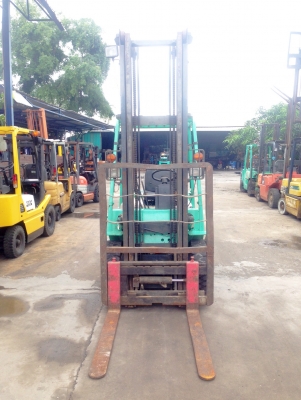 -:-*&bull;*ข า ย ร ถ ย ก เ ก่ า น อ ก*&bull;*-:-MITSUBISHI FD25 F18B เสาสูง4.5เมตร แผงงาสไลด์ งายาว1.22เมตร สนใจติดต่อ098-329-9549/083-062-0223