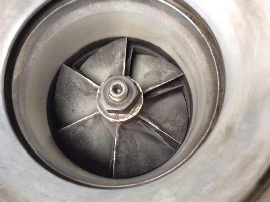 ขายเทอร์โบใส่เครื่อง 6SD1  ( IHI RHE7 )