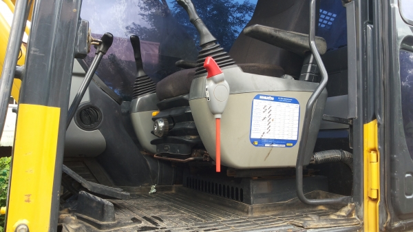 PC200-8  รถห้างป้ายแดง  ปี2011