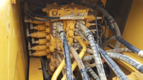 PC200-8  รถห้างป้ายแดง  ปี2011