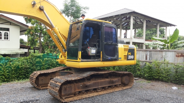 PC200-8  รถห้างป้ายแดง  ปี2011