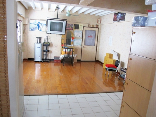 ขายตึก 1ห้องครึ่ง 4ชั้น ราคาถูก