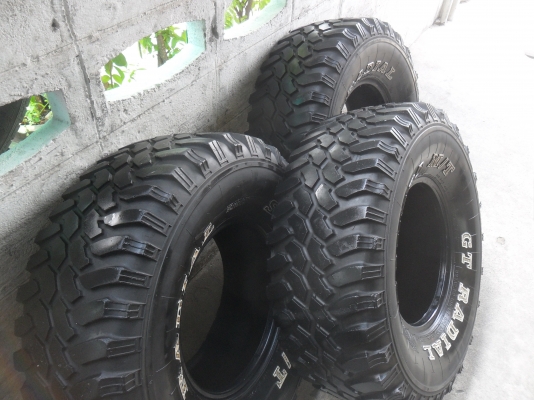 ยาง SAVERO 33x12.50R15 สวยๆ 1 คู่ ราคา 3500 บาท