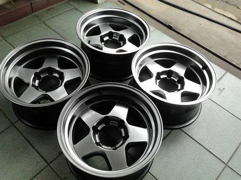 Lenso ขอบ16 กว้าง8 ออฟ0 สภาพใหม่ สวยๆ 1ชุด