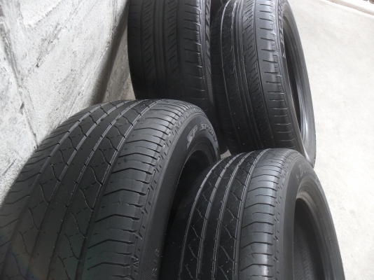ยาง DUNLOP 235/60R18 ปี11 สวยๆ 4 เส้น ราคา 3000 บาท