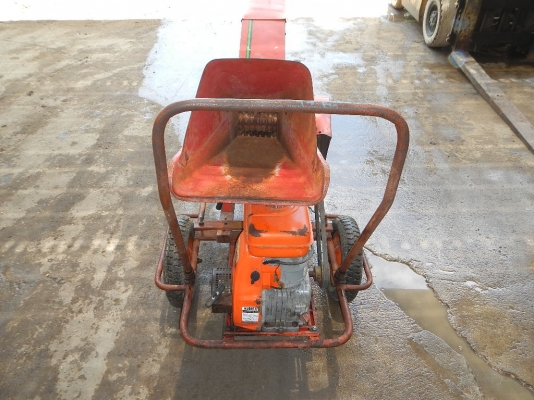 ขายเครื่องย่อยกิ่งไม้ KUBOTA CUTTER พร้อมใช้งาน ขายเครื่องย่อยกิ่งไม้ KUBOTA CUTTER พร้อมใช้งาน