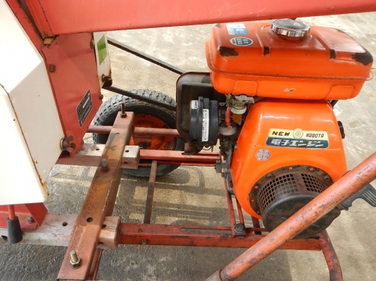 ขายเครื่องย่อยกิ่งไม้ KUBOTA CUTTER พร้อมใช้งาน ขายเครื่องย่อยกิ่งไม้ KUBOTA CUTTER พร้อมใช้งาน