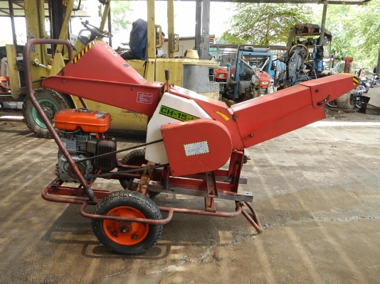 ขายเครื่องย่อยกิ่งไม้ KUBOTA CUTTER พร้อมใช้งาน ขายเครื่องย่อยกิ่งไม้ KUBOTA CUTTER พร้อมใช้งาน